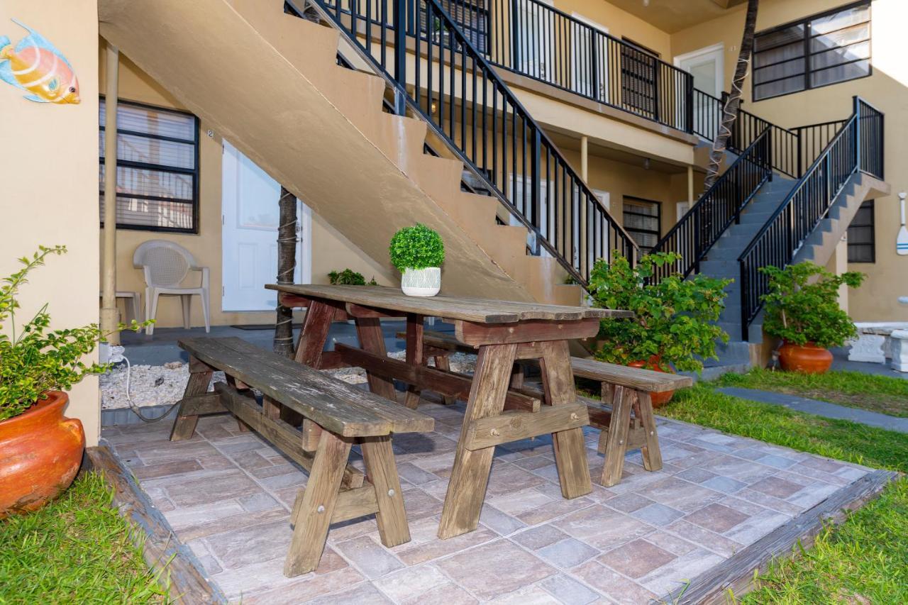 Tropic Isle Hotel & Apartment Hollywood Eksteriør bilde